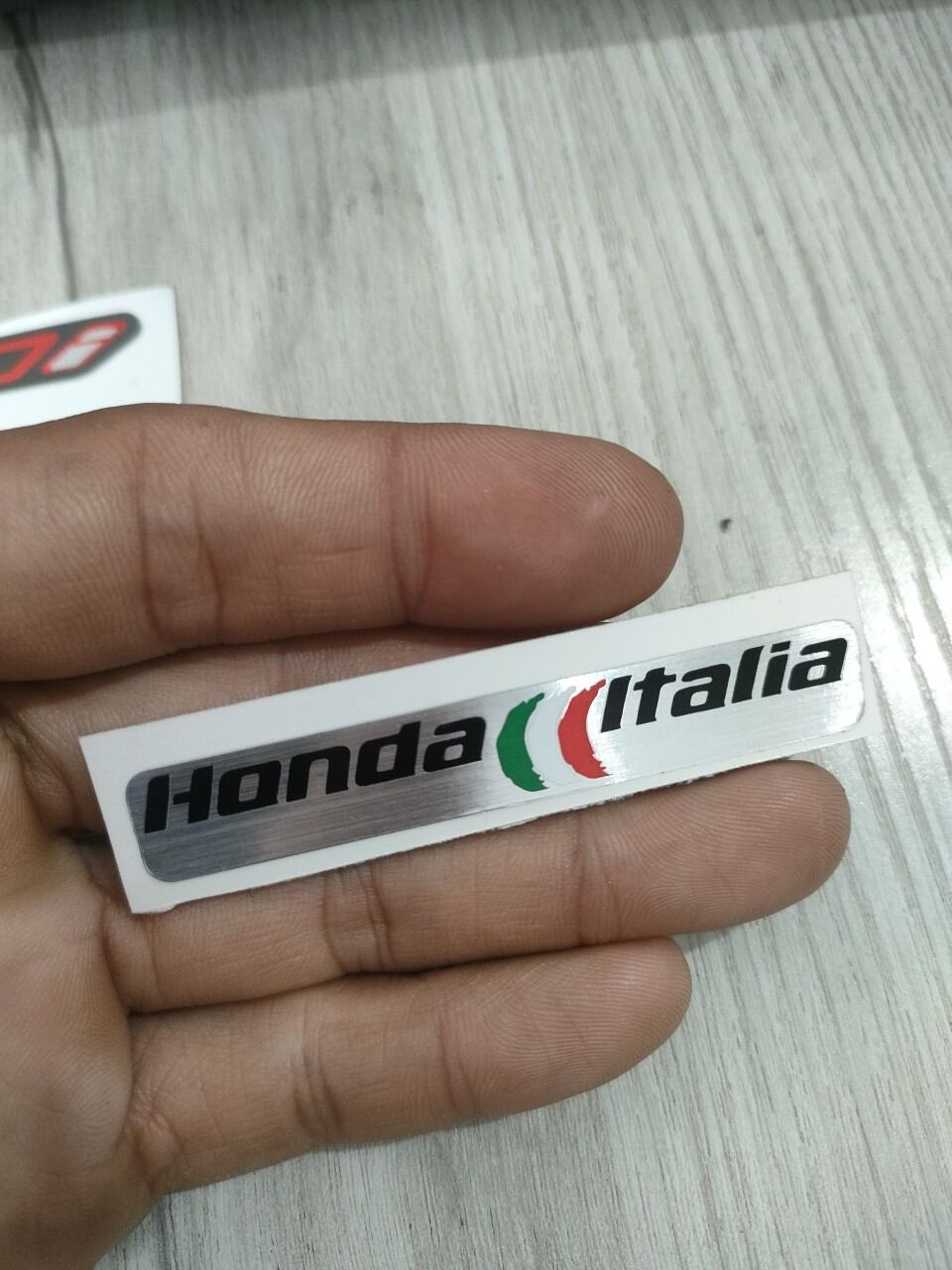 Chữ Italia , Số 150i màu đỏ ( Tem loại 1 )