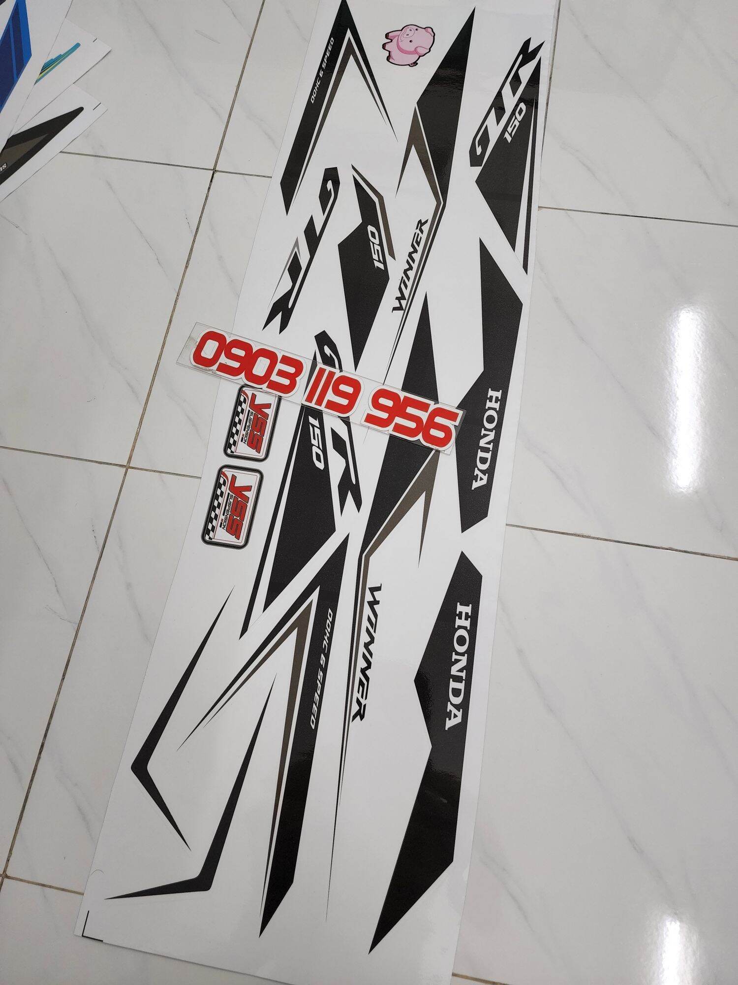 tem rời winner v1 trắng phối đen