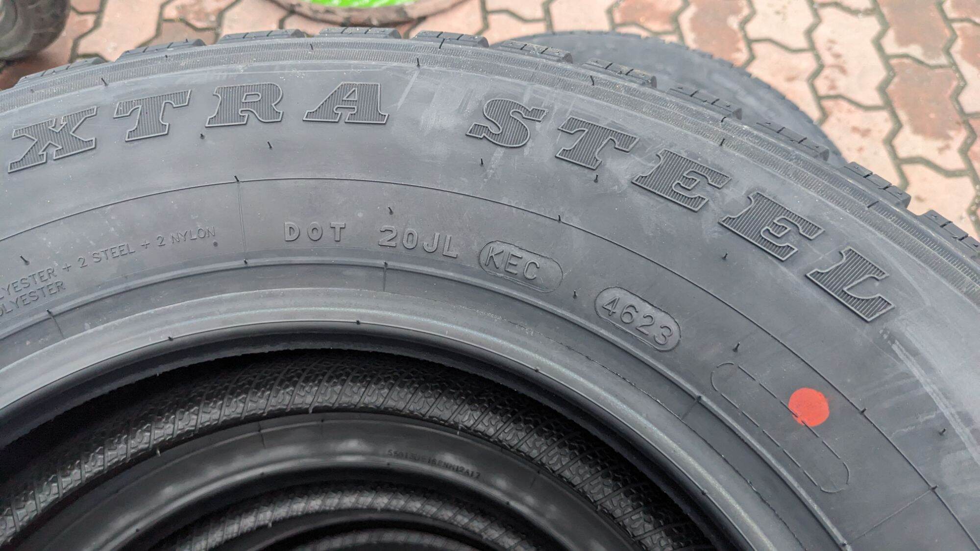 550R13 Maxxis UE168 14Pr