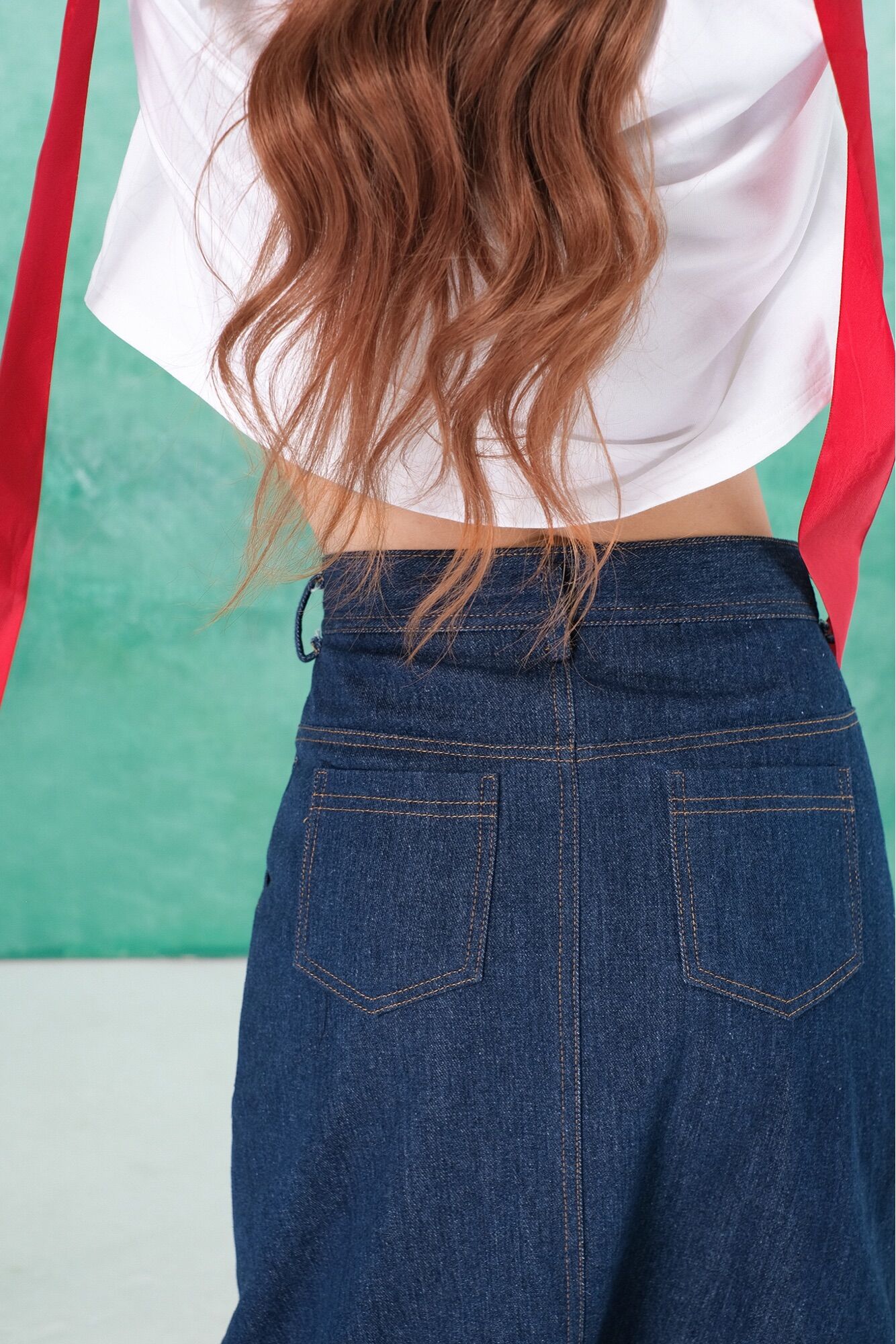 Double Moonshot - Chân váy jeans chữ A xẻ tà