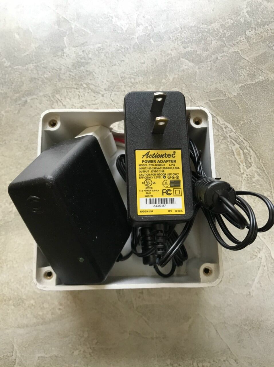 Nguồn 12V2A cho camera và đầu ghi hình