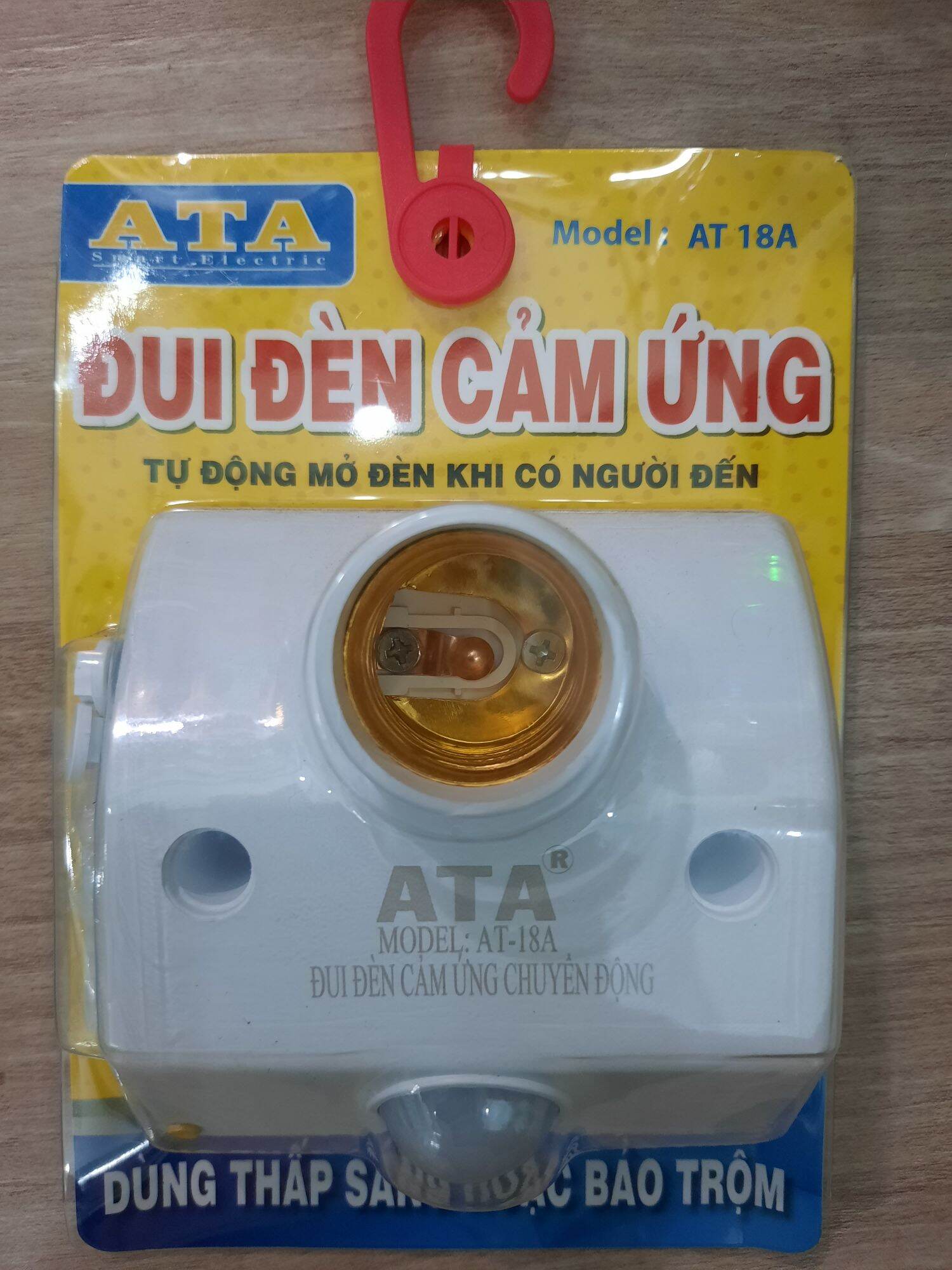 Đuôi đèn cảm ứng ATA tự động tắt mở