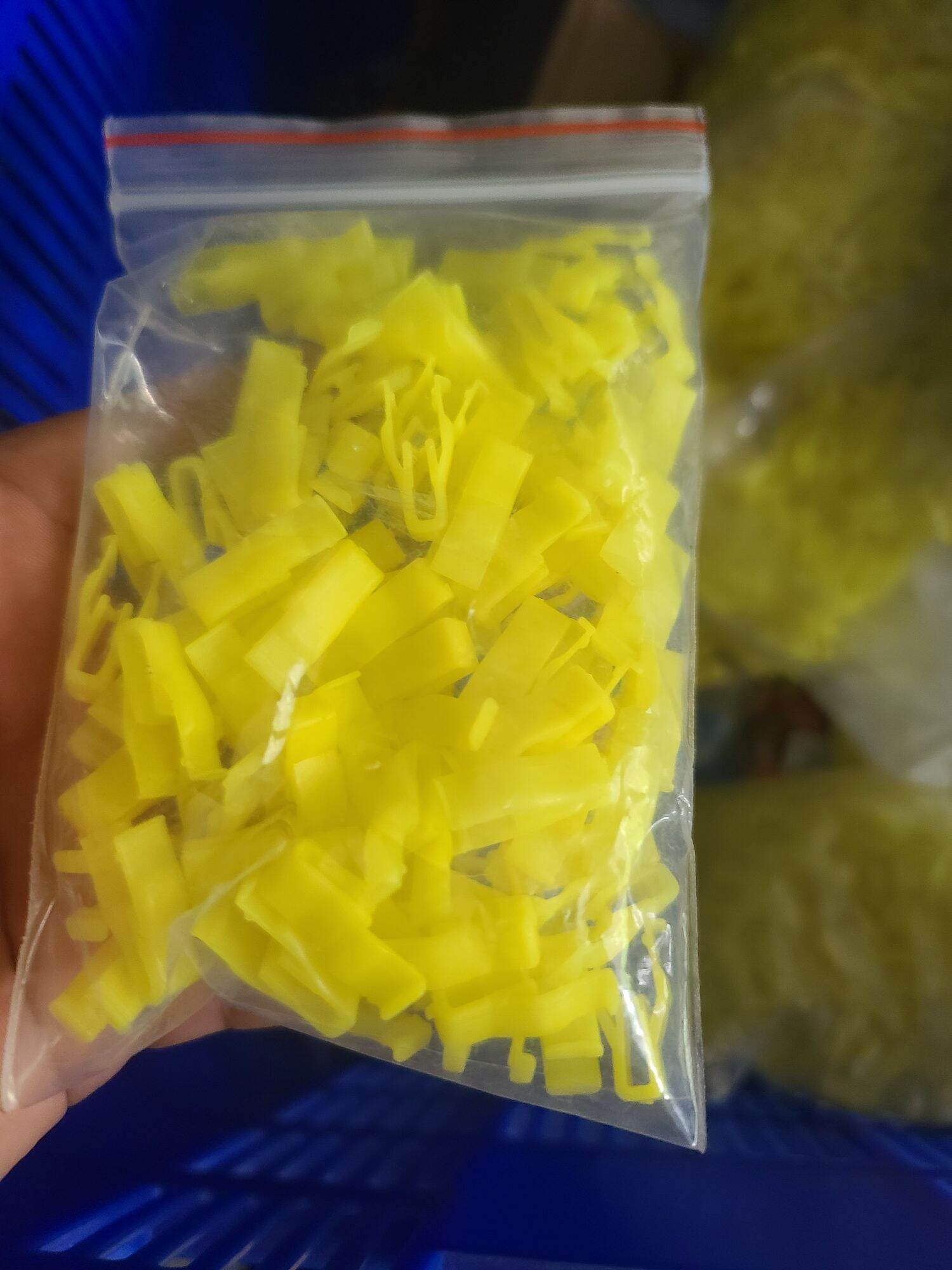 [HCM]100 chốt nút nhựa taplo ô tô