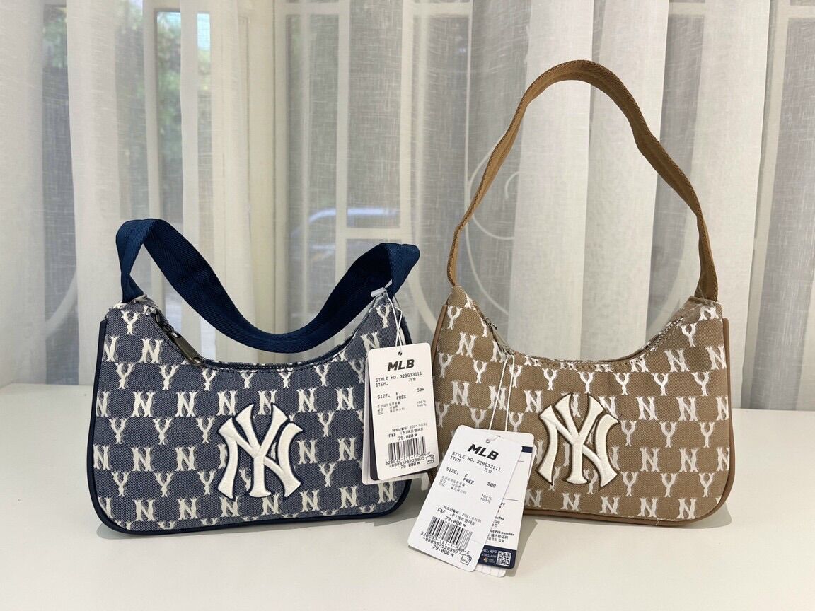 TÚI KẸP NÁCH DENIM MLB
