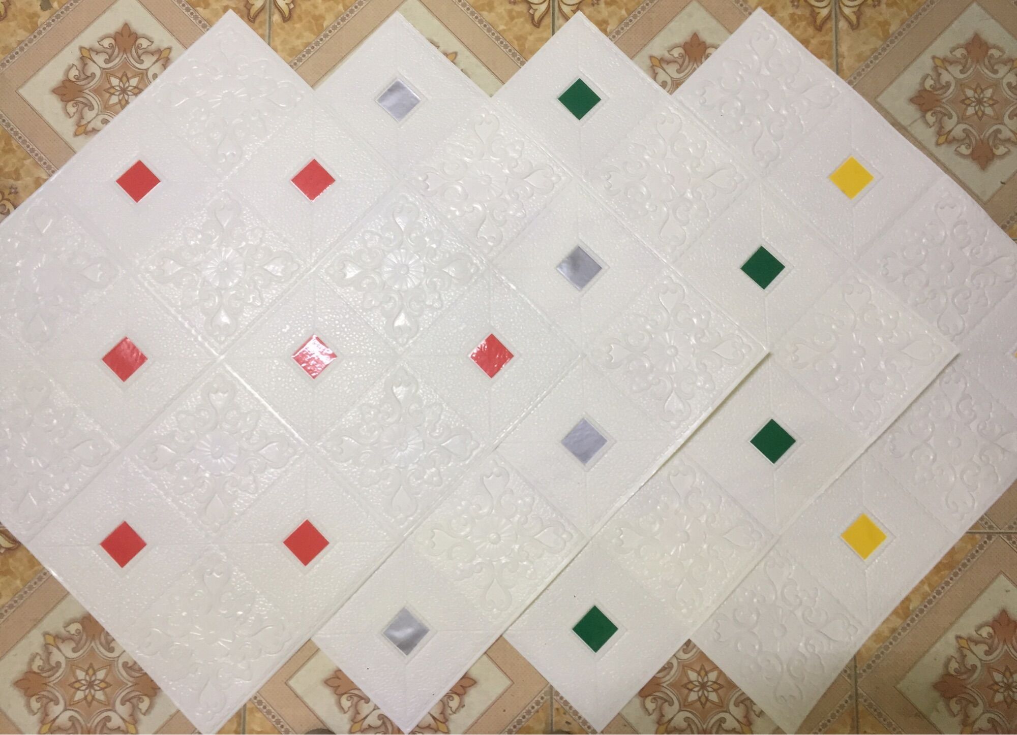 Combo 100 tấm xop dan tuong hoa van 70x70