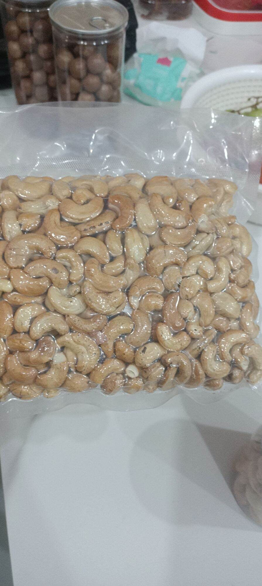 1kg điều nguyên hạt sạch vỏ rang muối hút chân không