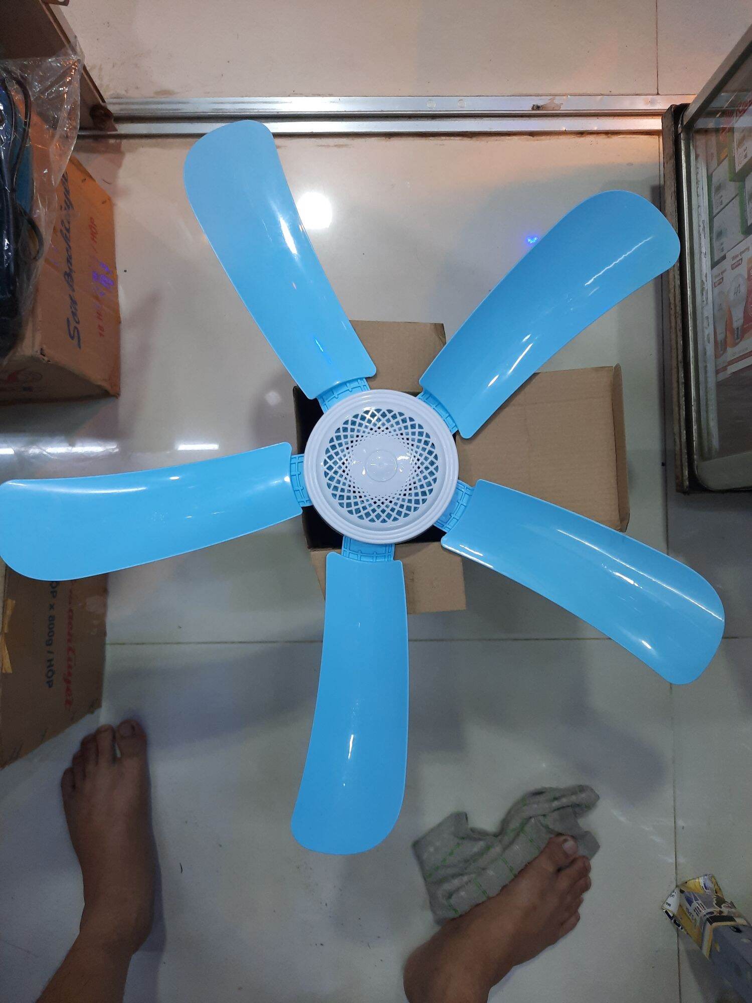 Quạt trần màn mini 5 cánh siêu mát, êm diệu.