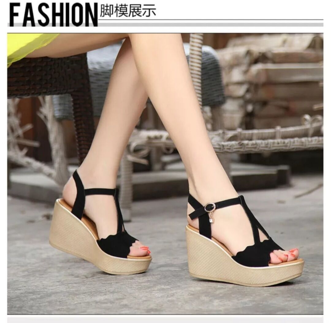 giày đế xuồng quai lượn sóng