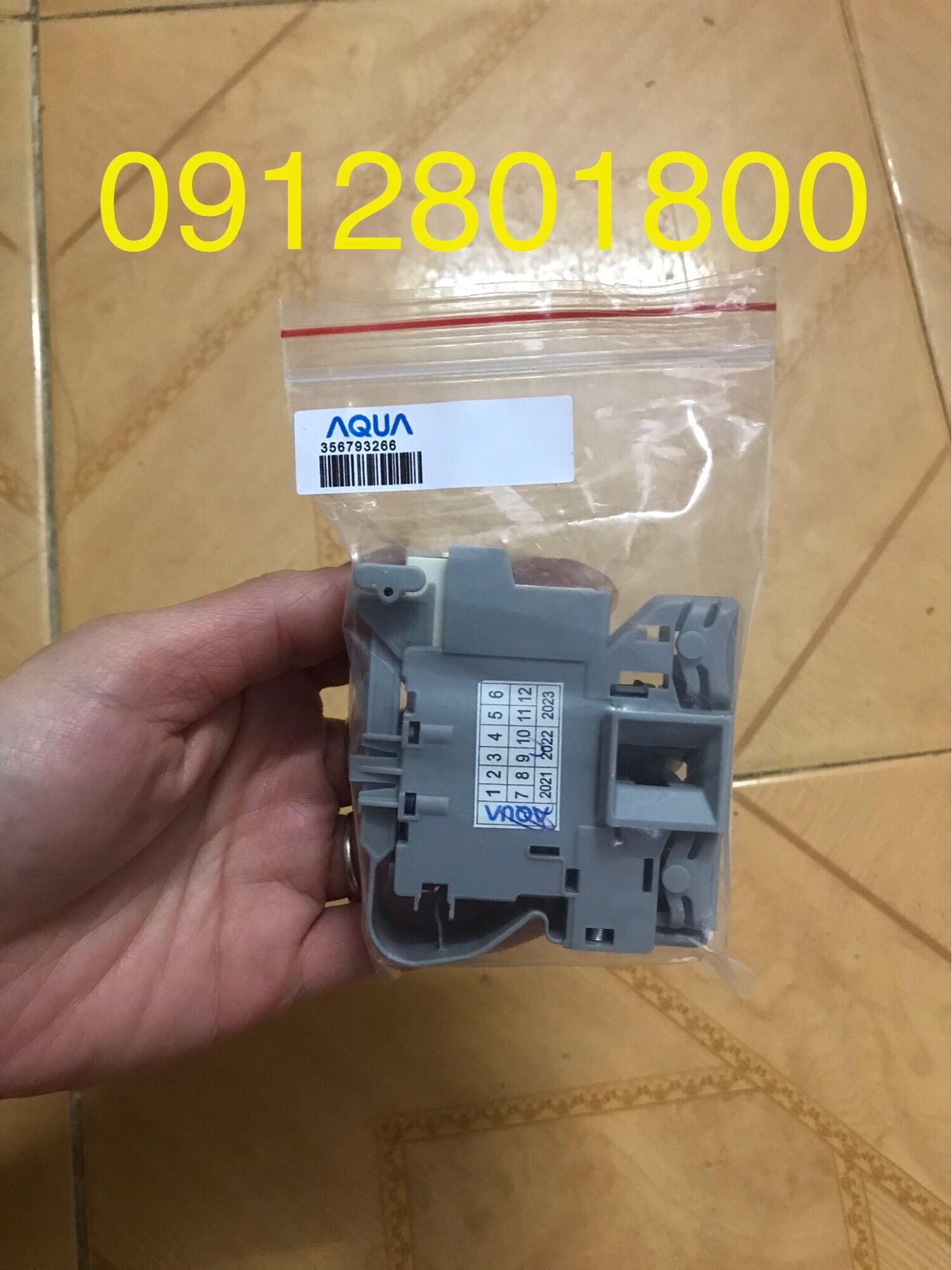 Khoá cửa máy giặt AQUA cửa trước lồng ngang chính hãng