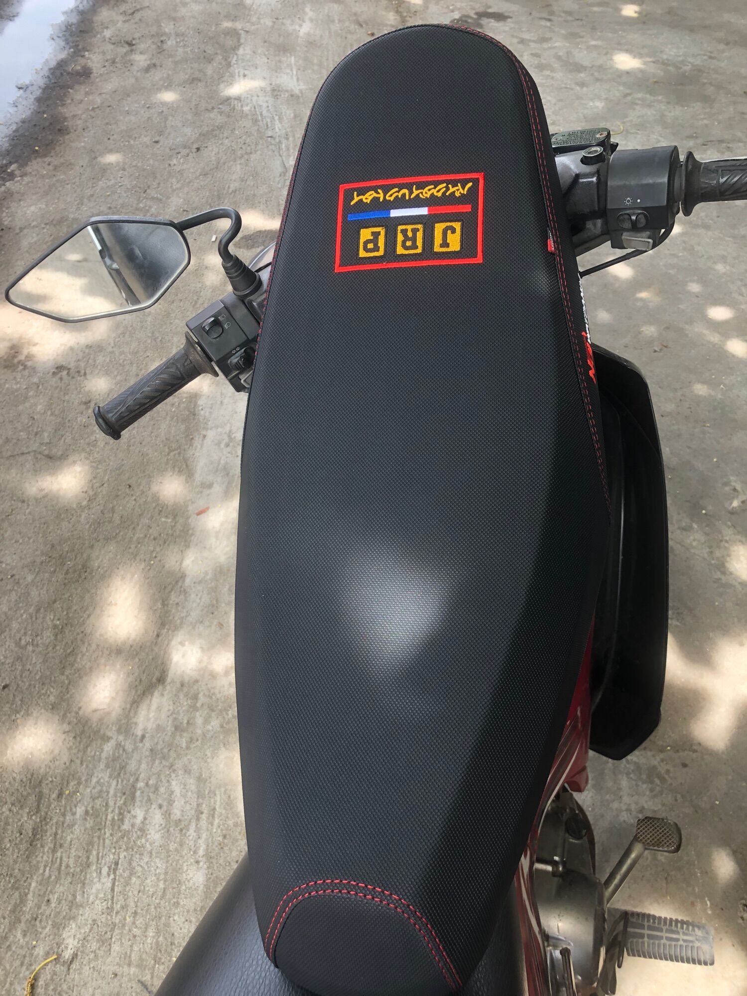 Yên Sirius Gọt Mỏng Thêu Jrp
