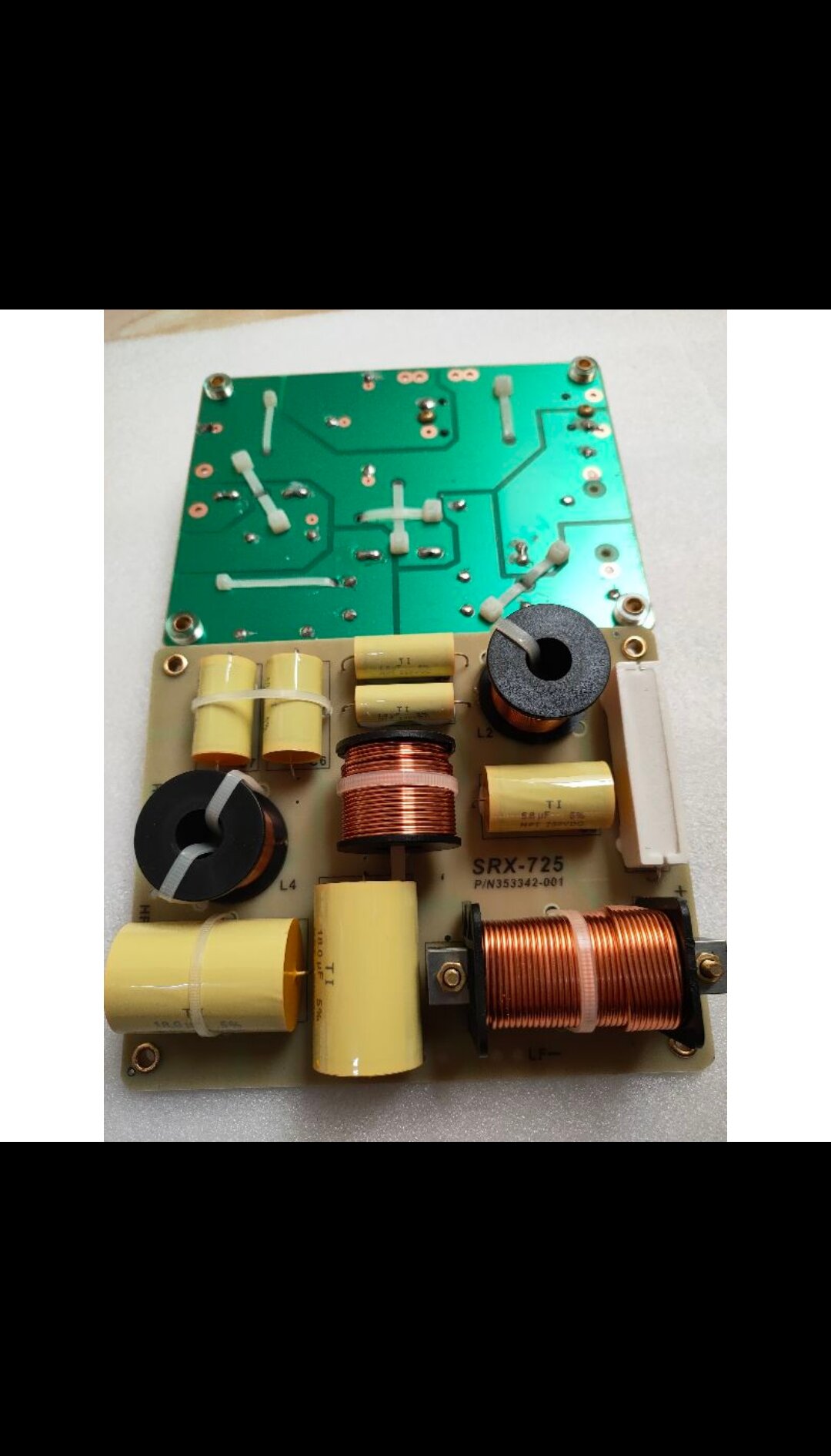 Mach phân tần loa SRX-725