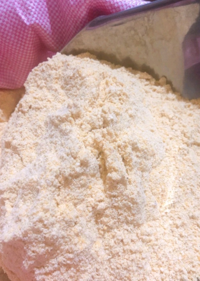 5 Kg Bột cám ngô, thức ăn chim, gà, mồi câu cá.