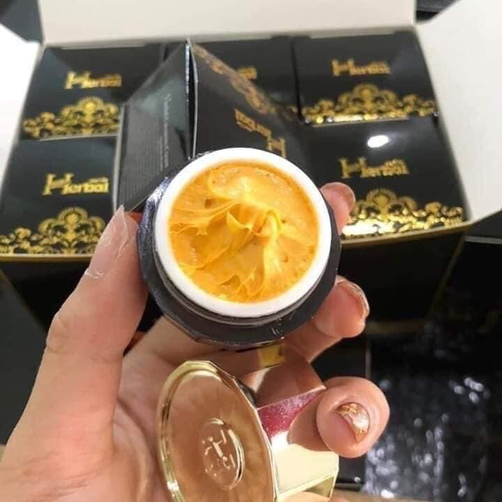 Kem nghệ trắng da herbal thái lan