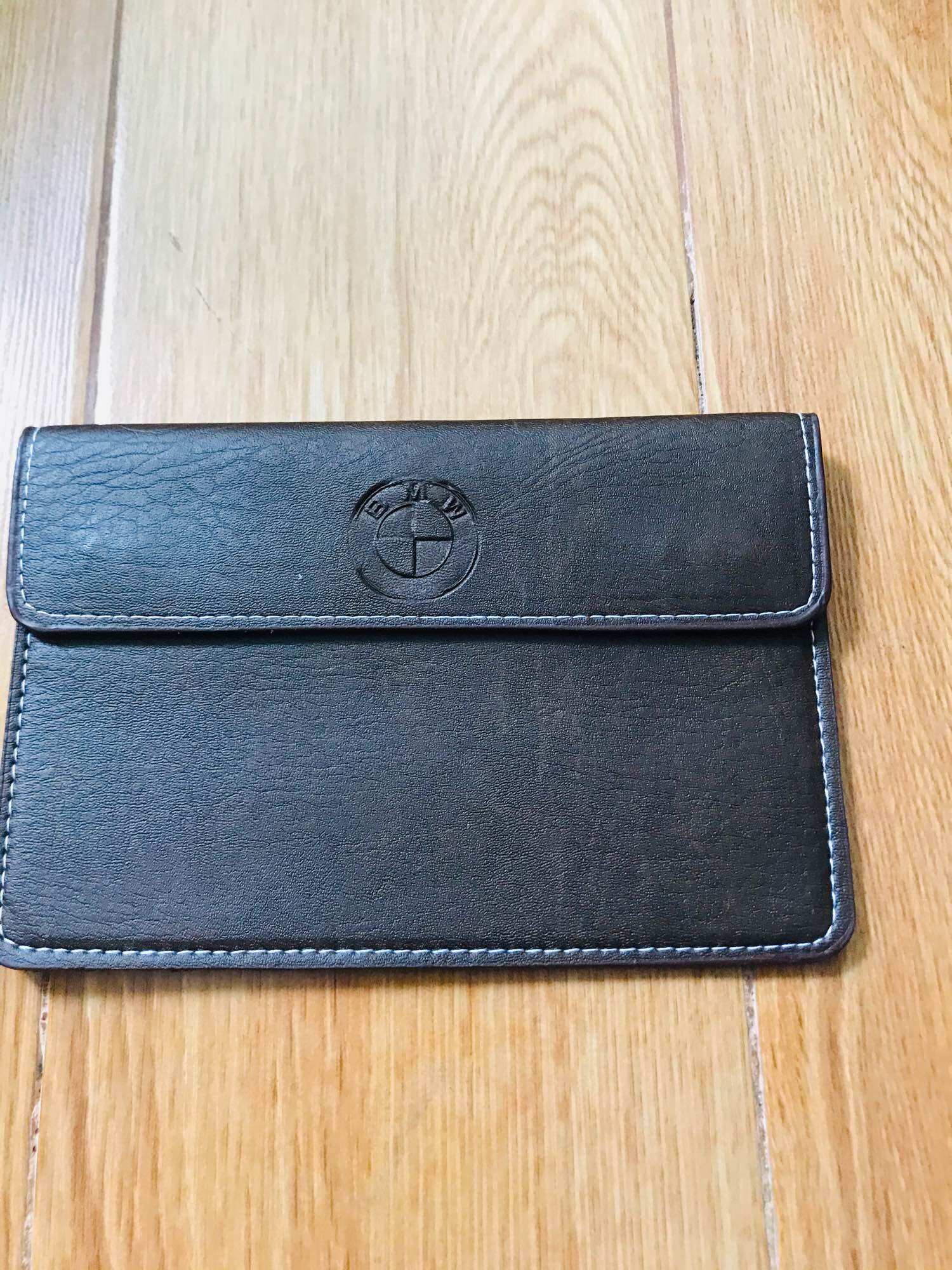 Combo móc khoá-ví da Logo BMW