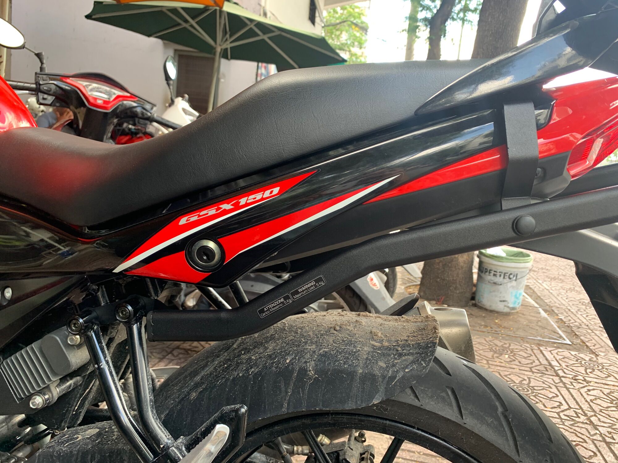 Baga Givi HRV cho xe GSX Bandit