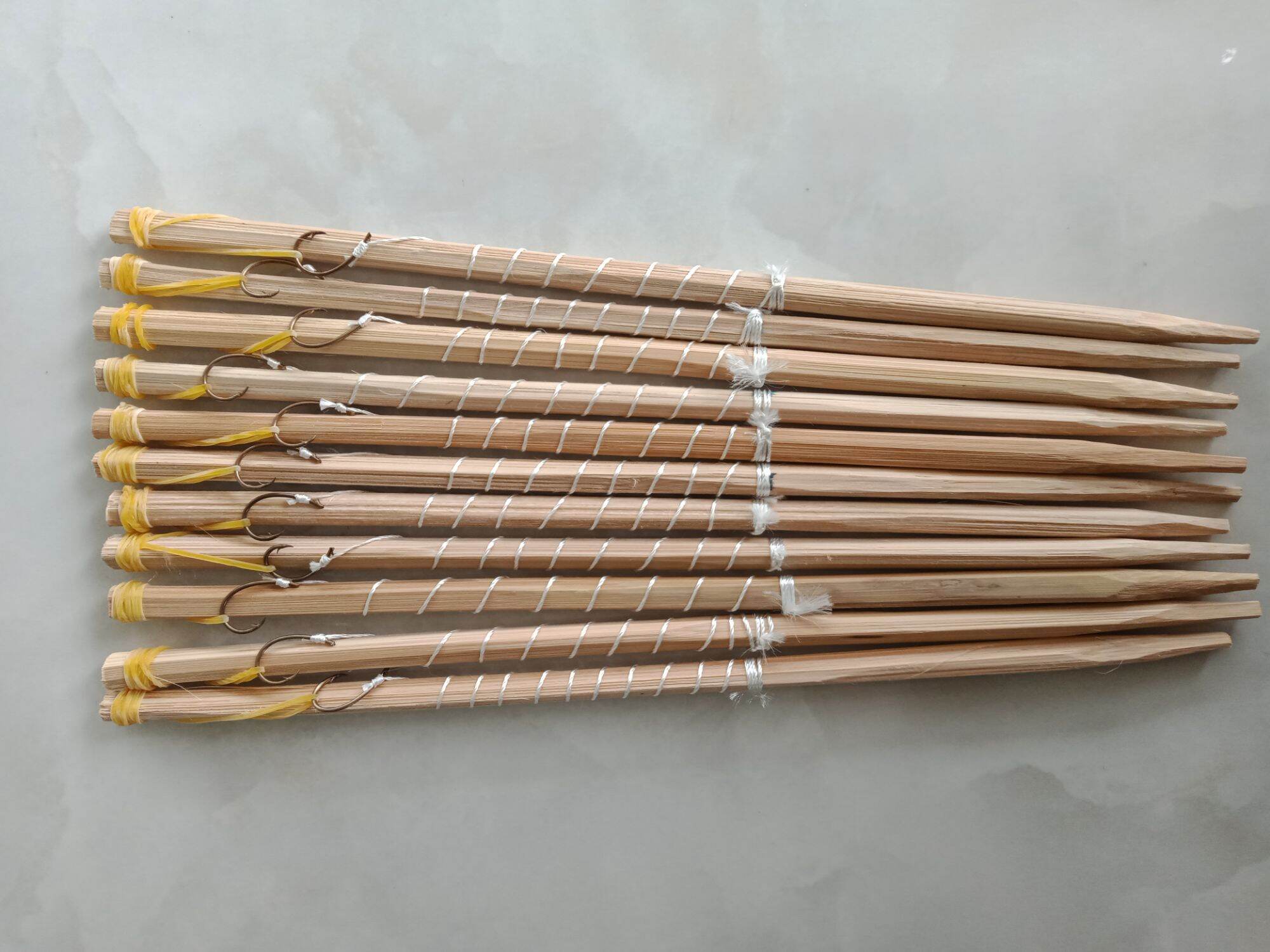 20 cần câu cắm ếch bằng tre gai già