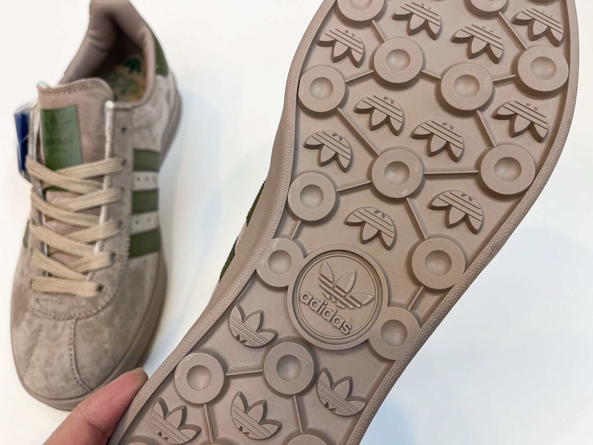 Giày Sneakers nam da lộn mới êm bền thời trang (nâu xanh)