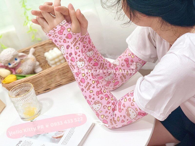 Bao tay chống nắng Hello Kitty - Doremon Doraemon