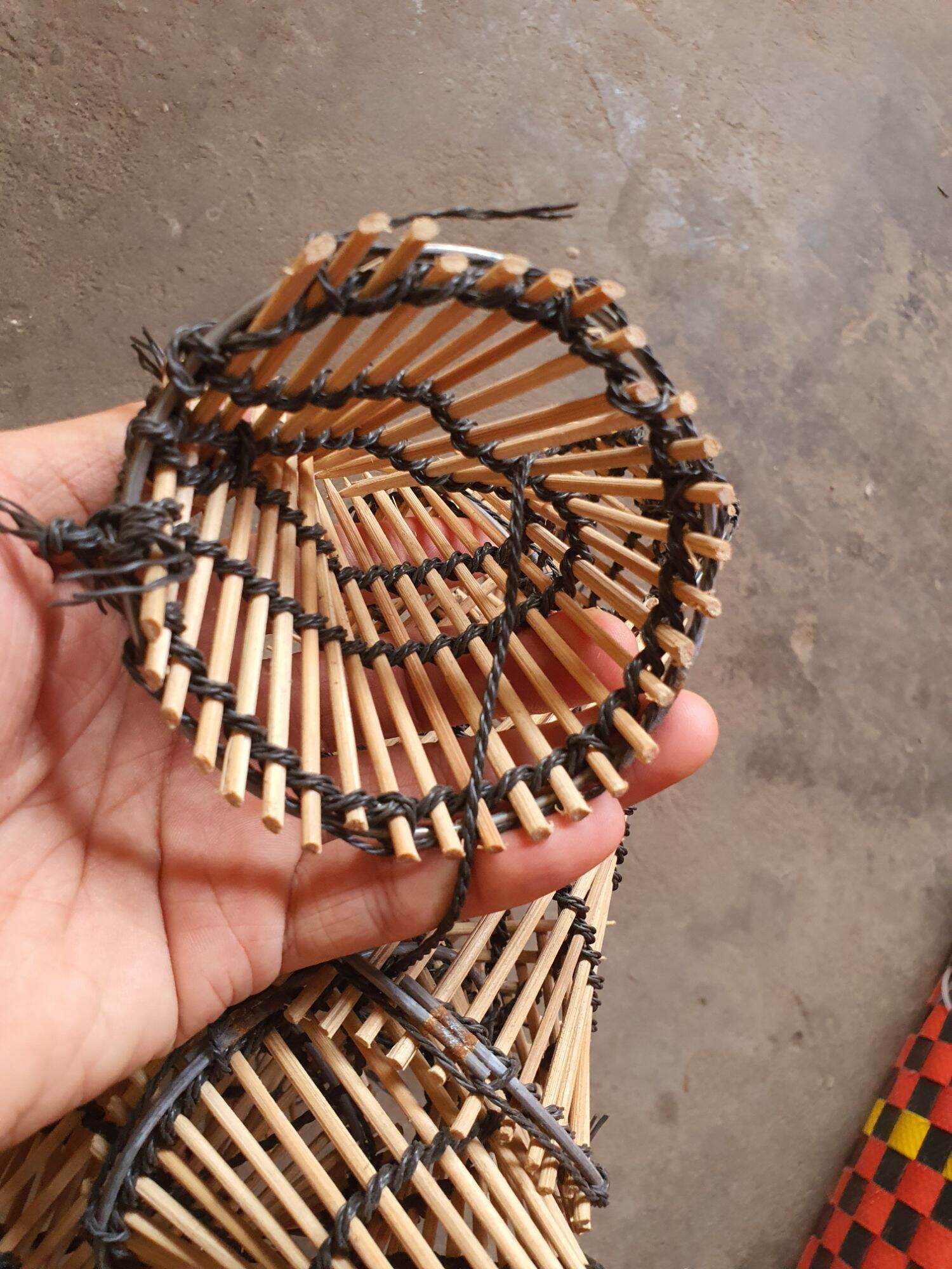 Hom tăm tre 90, trúm tre đặt lươn dùng cho ống nhựa phi 90