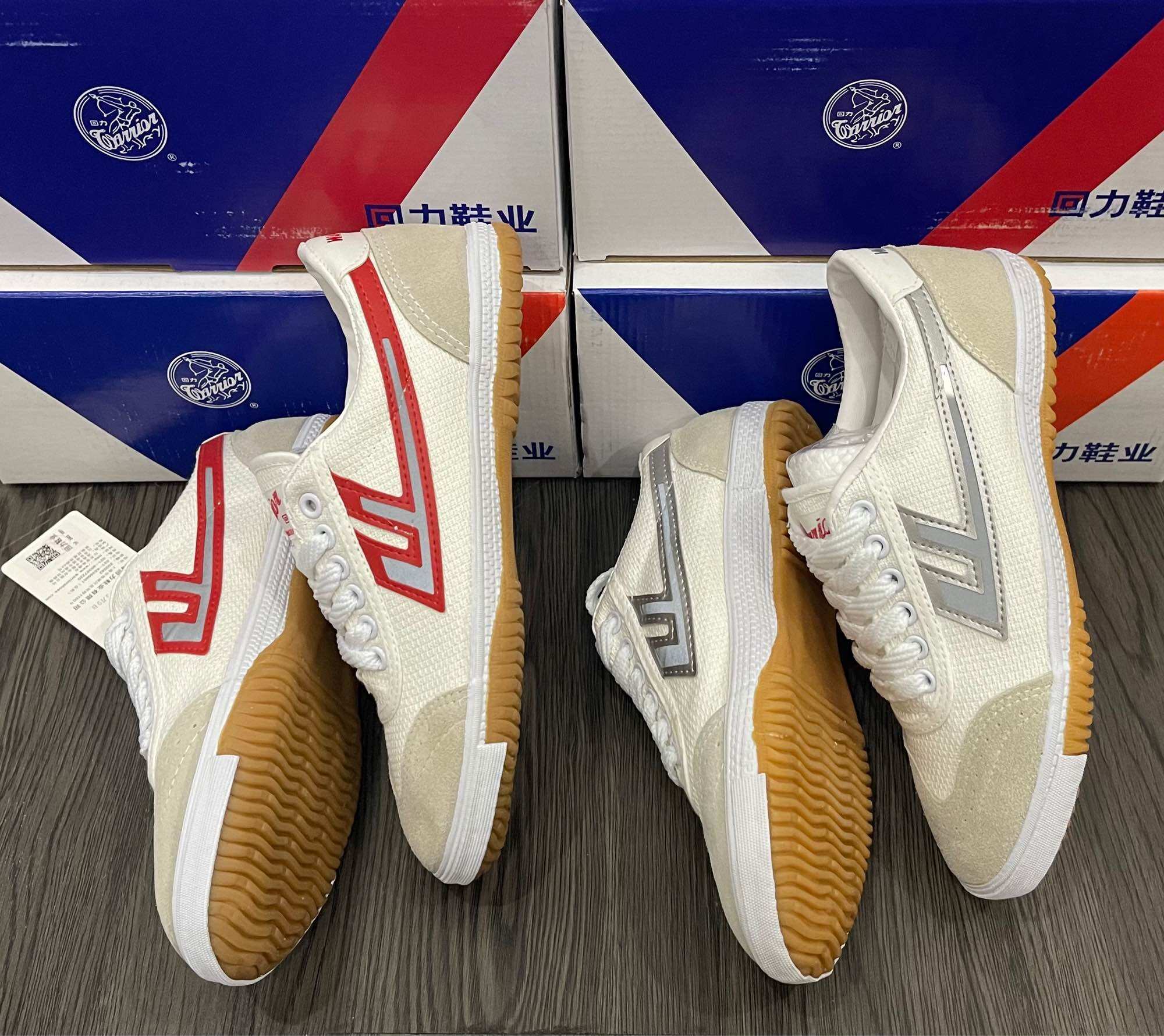 Giày Bata Phủi Warrior 56H ShangHai chính hãng (Logo phản quang Đỏ,Bạc)