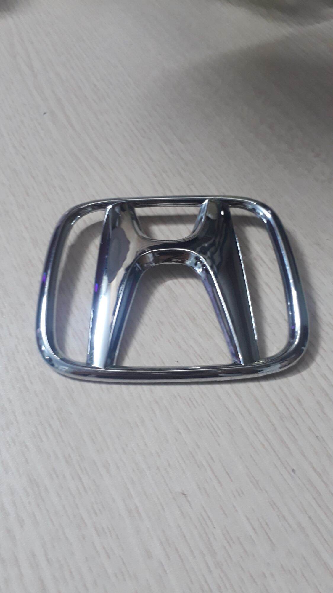 Lôgô chữ h cốp sau honda accord 2008-2011,logo chữ h
