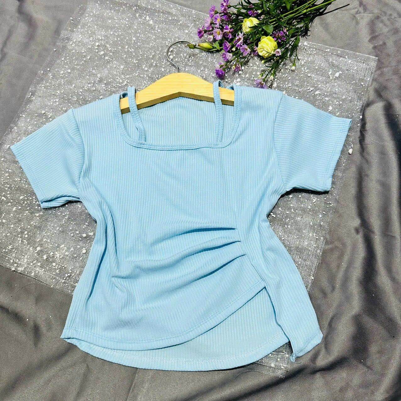 Áo thun croptop kiểu nhúng eo