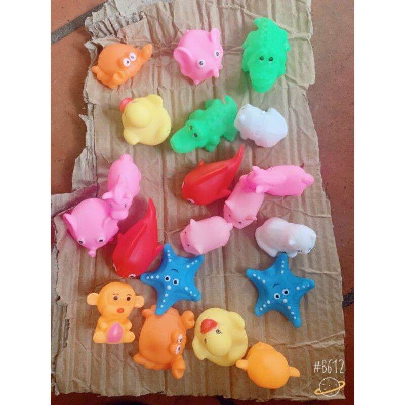 Túi đồ chơi chút chít 13 món cho bé