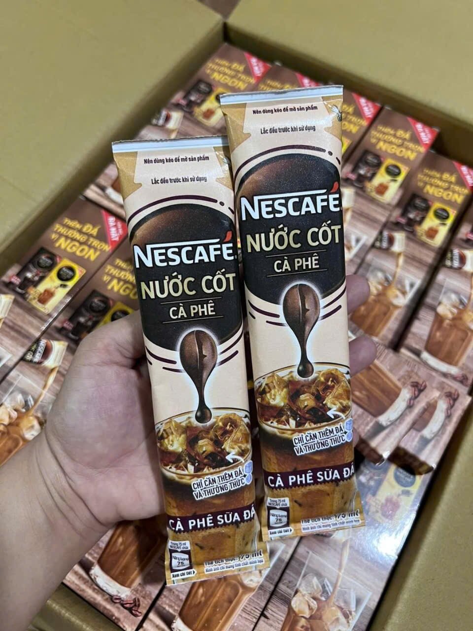 COMBO 5 GÓI NESCAFE NƯỚC CỐT CÀ PHÊ SỮA ĐÁ CÀ PHÊ ĐEN ĐÁ PHA SẴN 75ML. Date xa hàng mới.