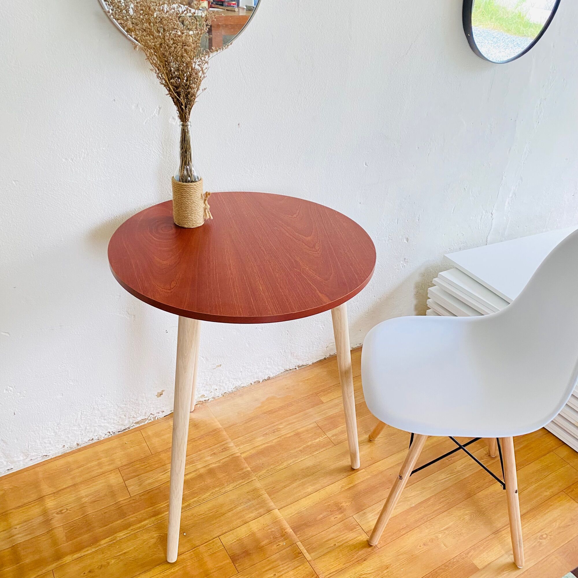 Bàn Ăn Mặt Ván Đỏ Hình Tròn Chân Gỗ Cao 75cm