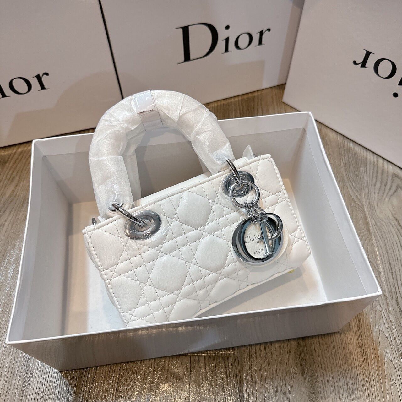 Túi Dior Lady 3 ô 17cm siêu cấp màu trắng da cừu lambskin  M44550  Túi  Xách Nữ Túi Xách Đẹp Túi Xách Giày Dép Nữ  Bước Thời Trang