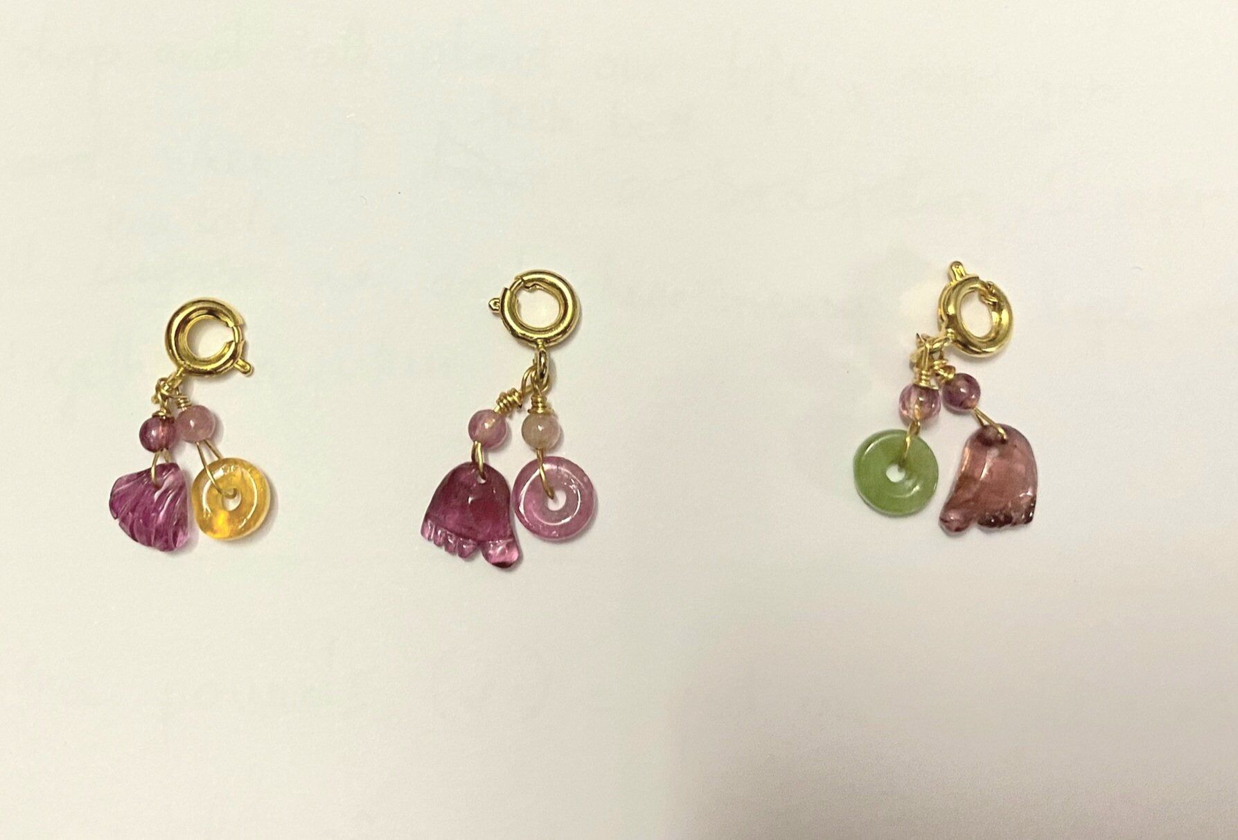 Charm tourmaline nhỏ xinh xắn