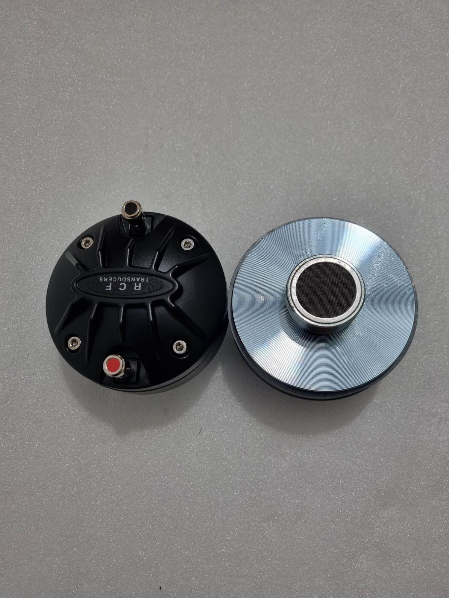 Trep rcf 350 nắp nhôm nhập china 1 cái