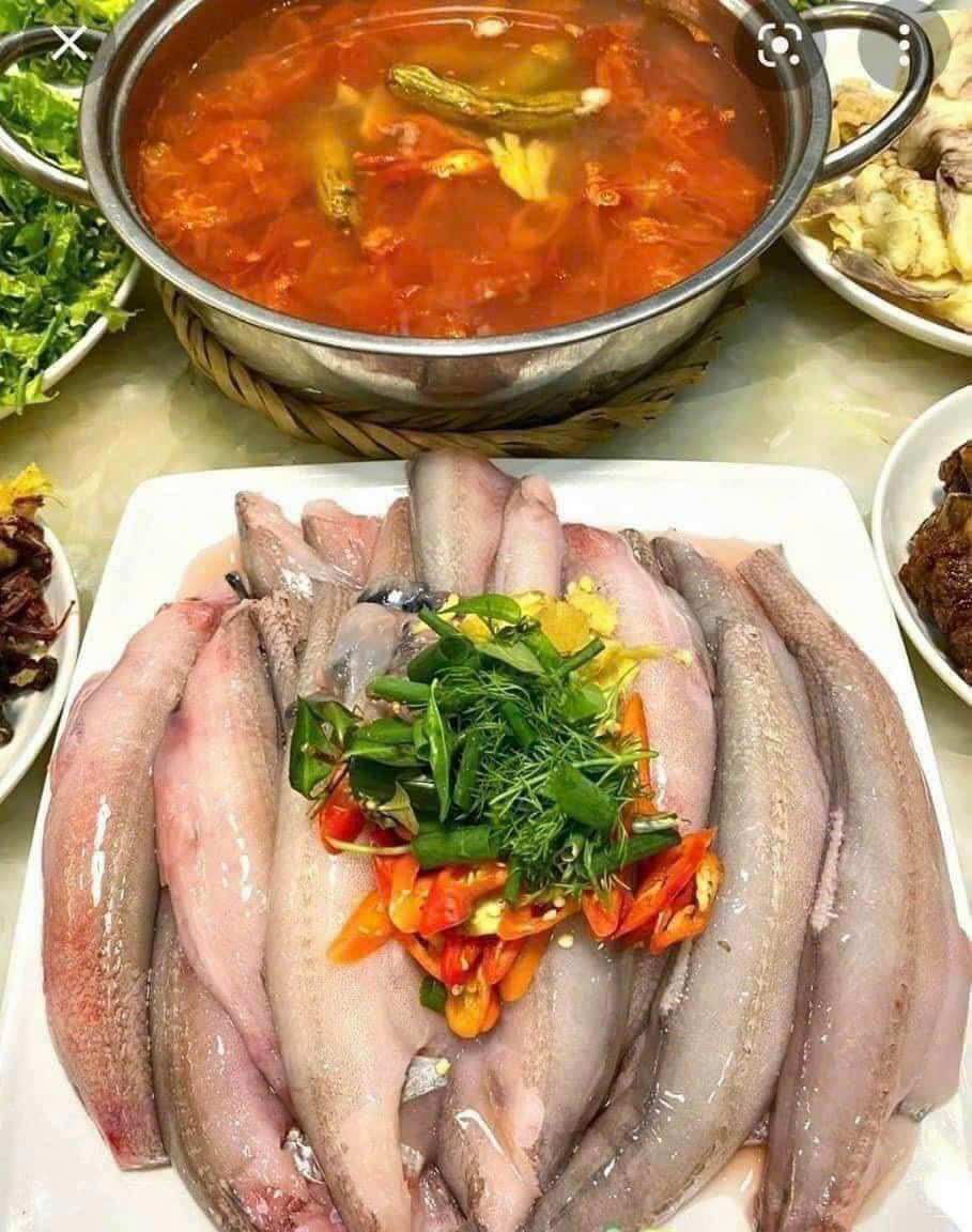 1kg of Large Sun-Dried Croaker Fish (Fast Delivery Within 2 Hours in Ho Chi Minh City)