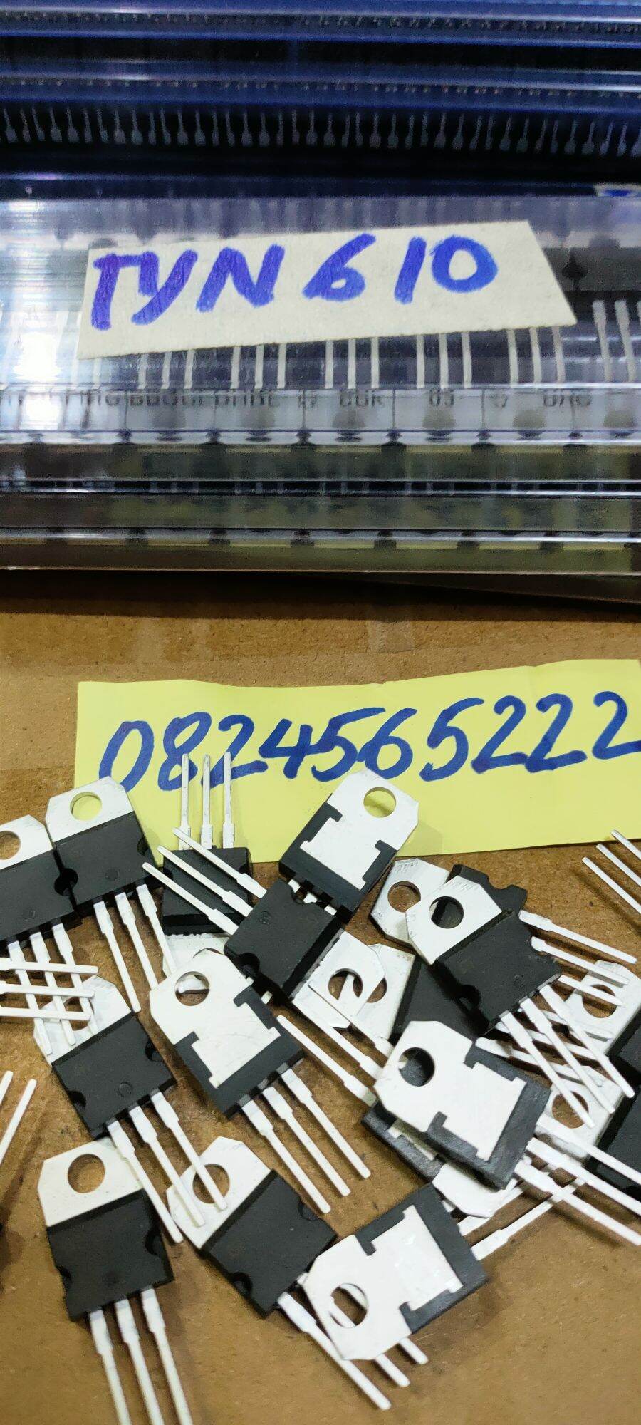 5 con TNY610