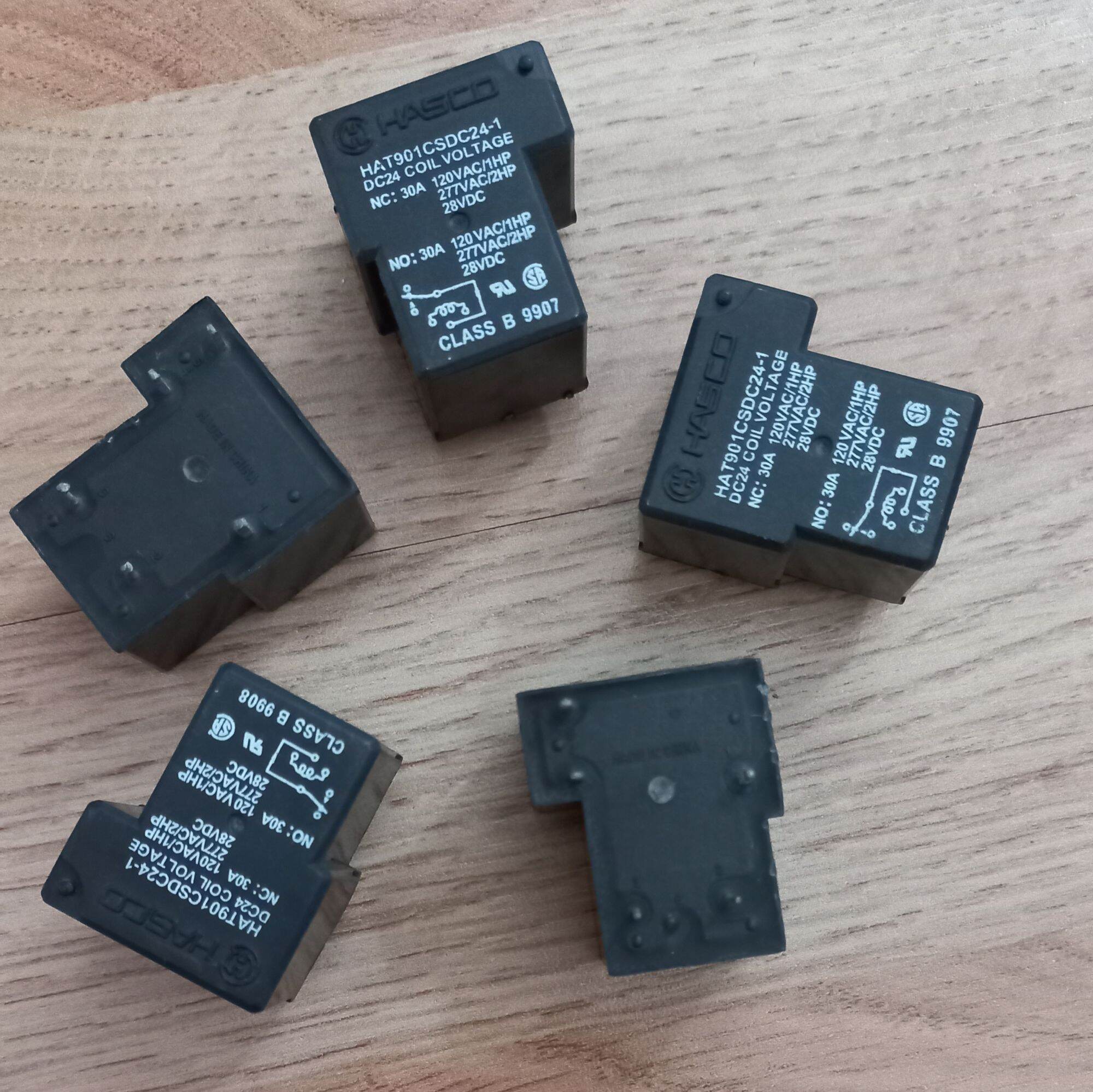 Rơ le trung gian 24V 30A 5 chân HASCO tháo máy