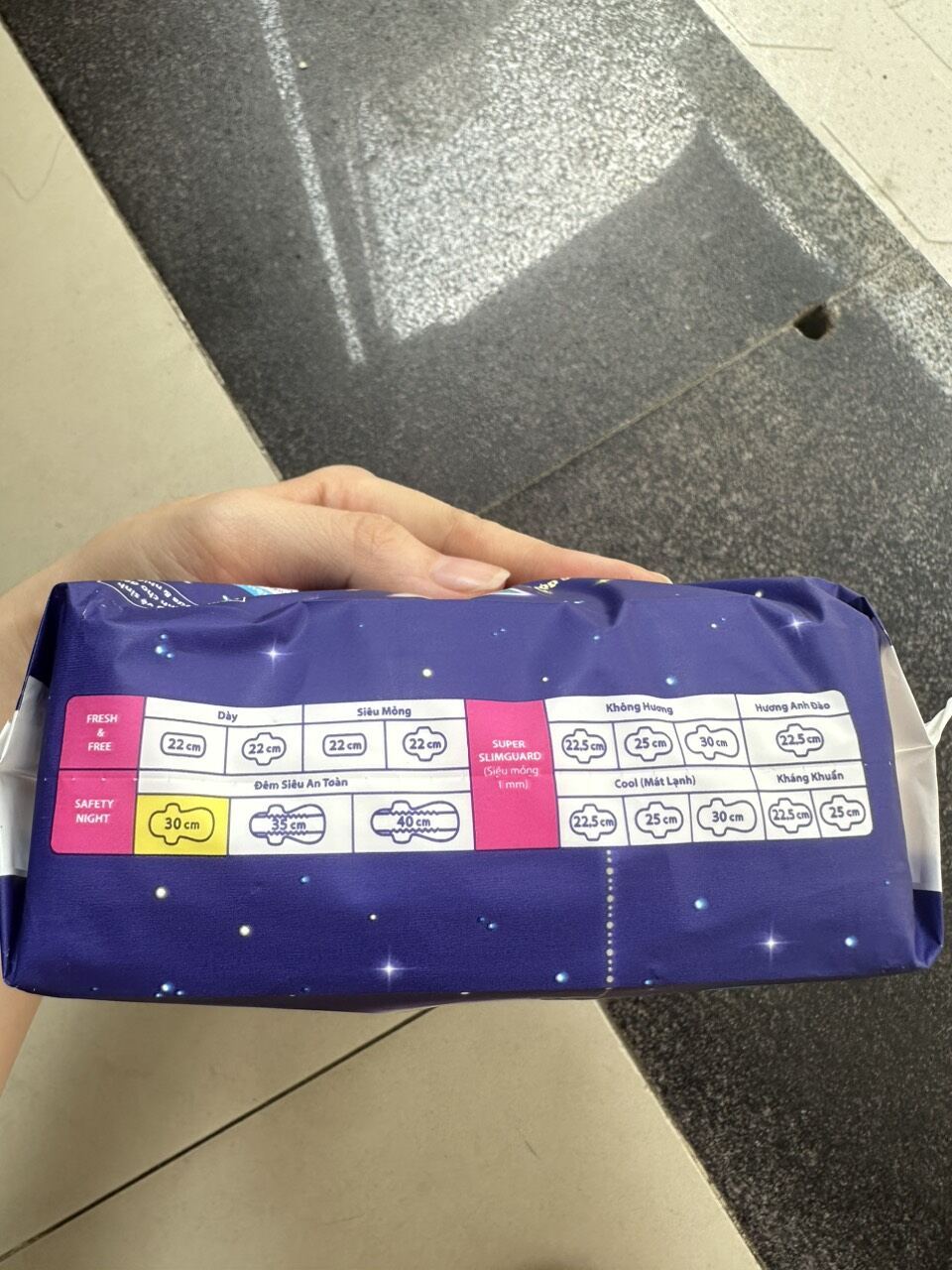 Băng Vệ Sinh Laurier Đêm 30cm, 35cm, 40cm 4 miếng[Combo 6 gói]