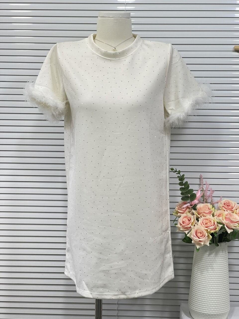 Đầm suông đính đá tay lông (kèm ảnh thật shop chụp)