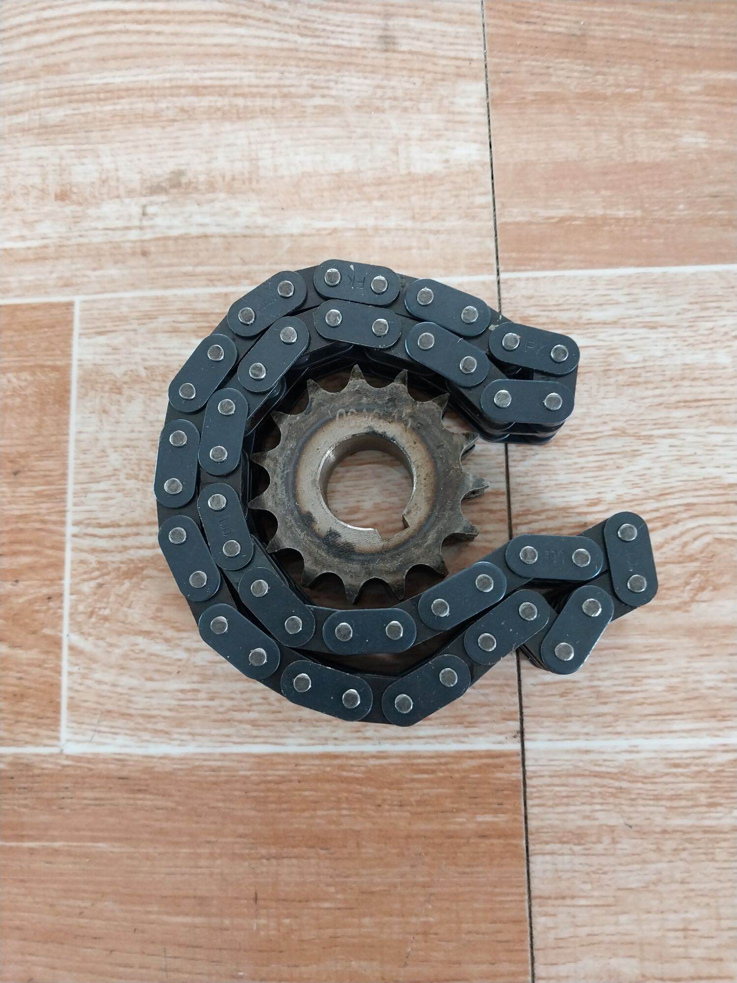 Nhông 15 răng lỗ 25mm và sên đoi 21 mắc
