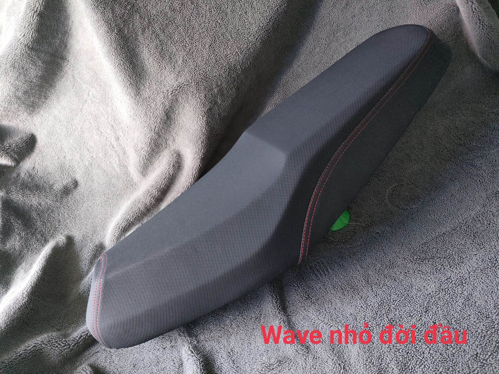 Yên Xe Wave nhỏ đời đầu nệm gọt cạnh góc sắc sảo loại mềm dẻo