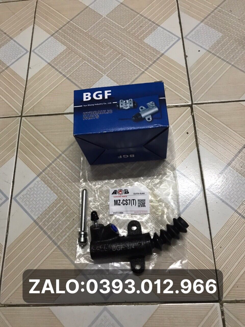 Tổng côn dưới mazda 323, ford laser