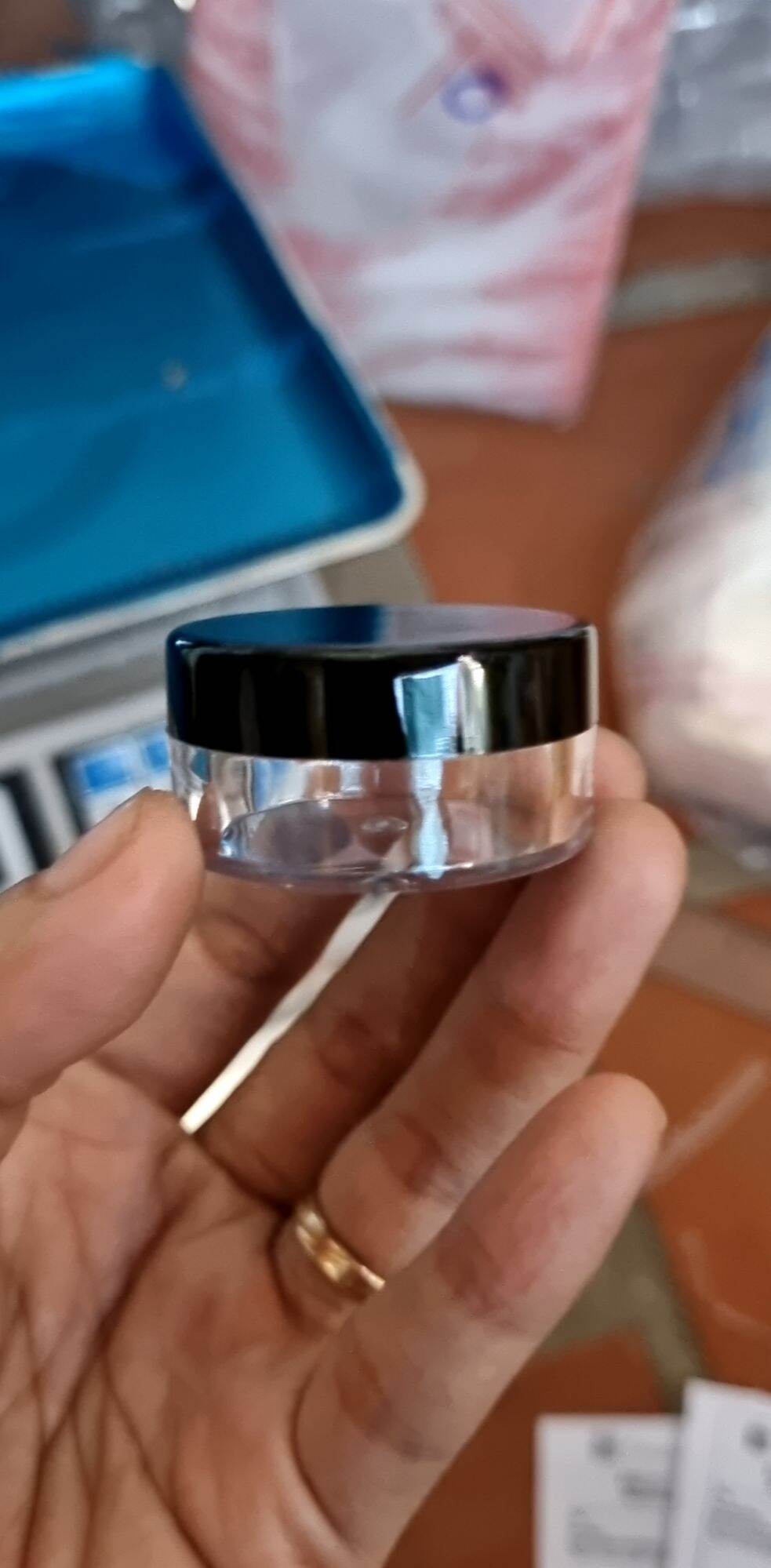 Hũ nhựa nắp đen 10 ml