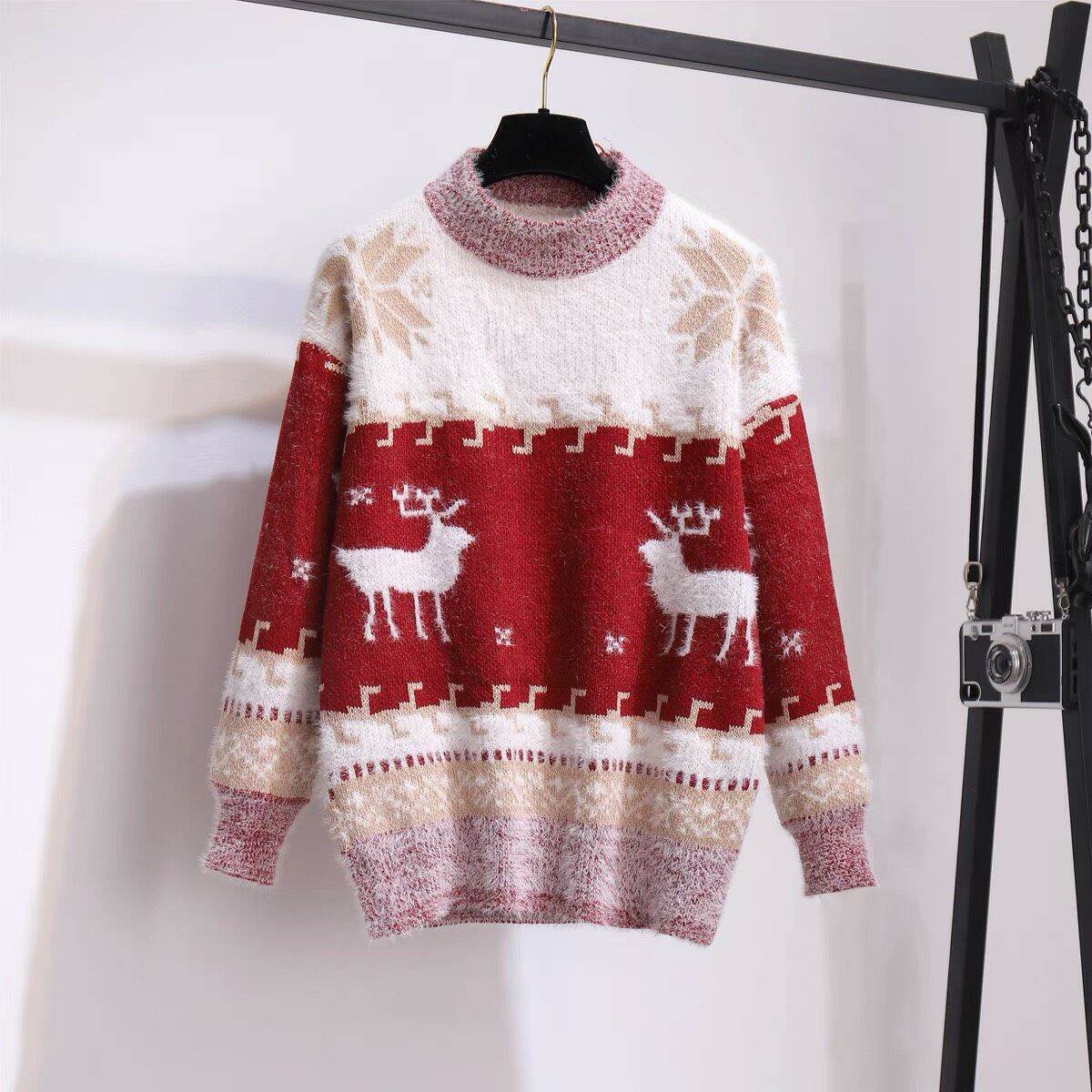Áo len họa tiết Noel độc đáo