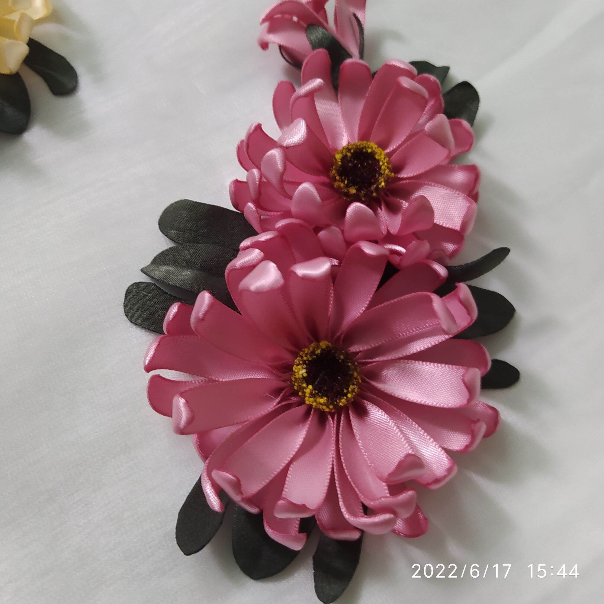 Hoa cúc cài áo cài tóc handmade Canto hồng, vàng