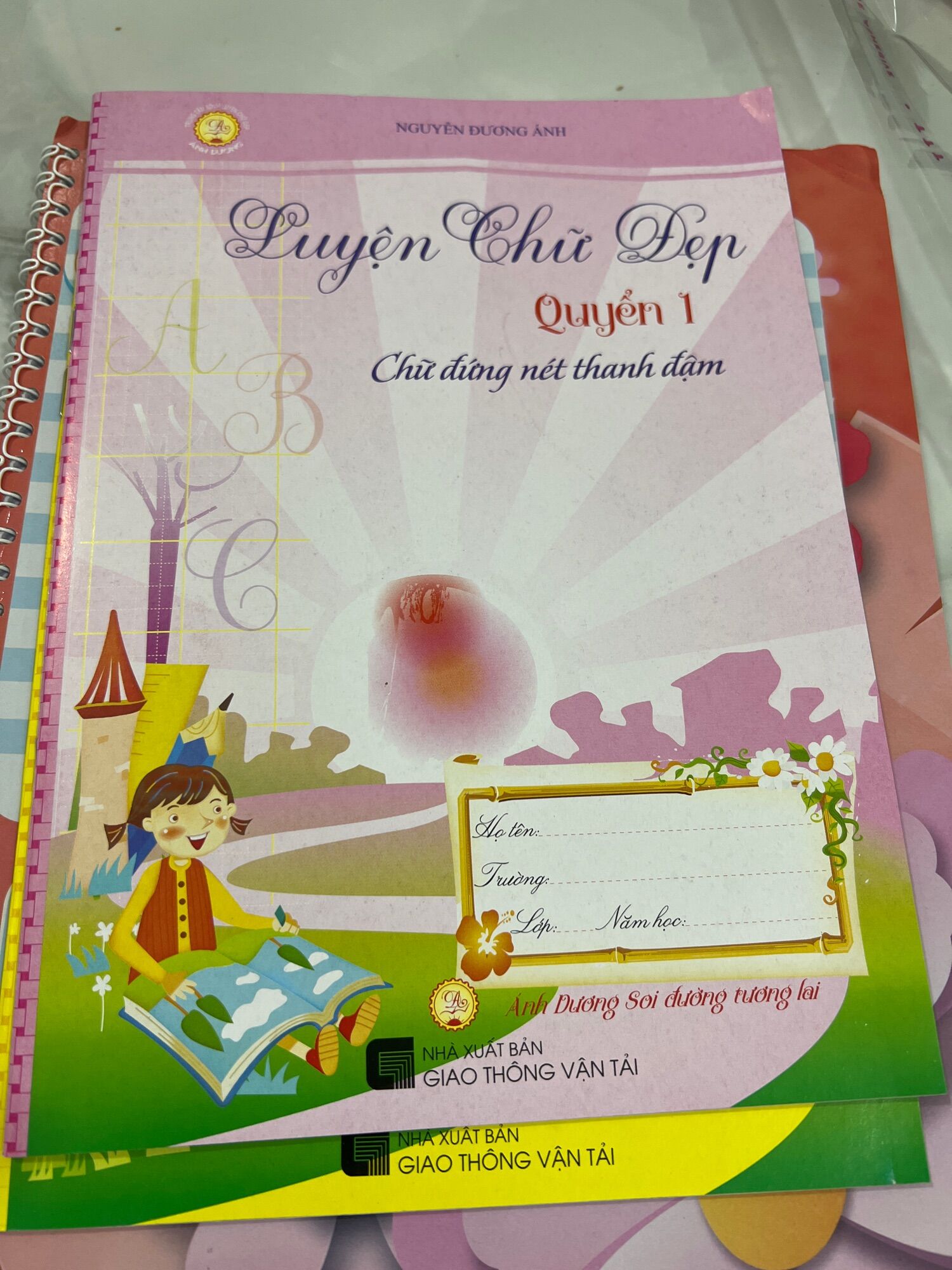 Tập luyện chữ đẹp