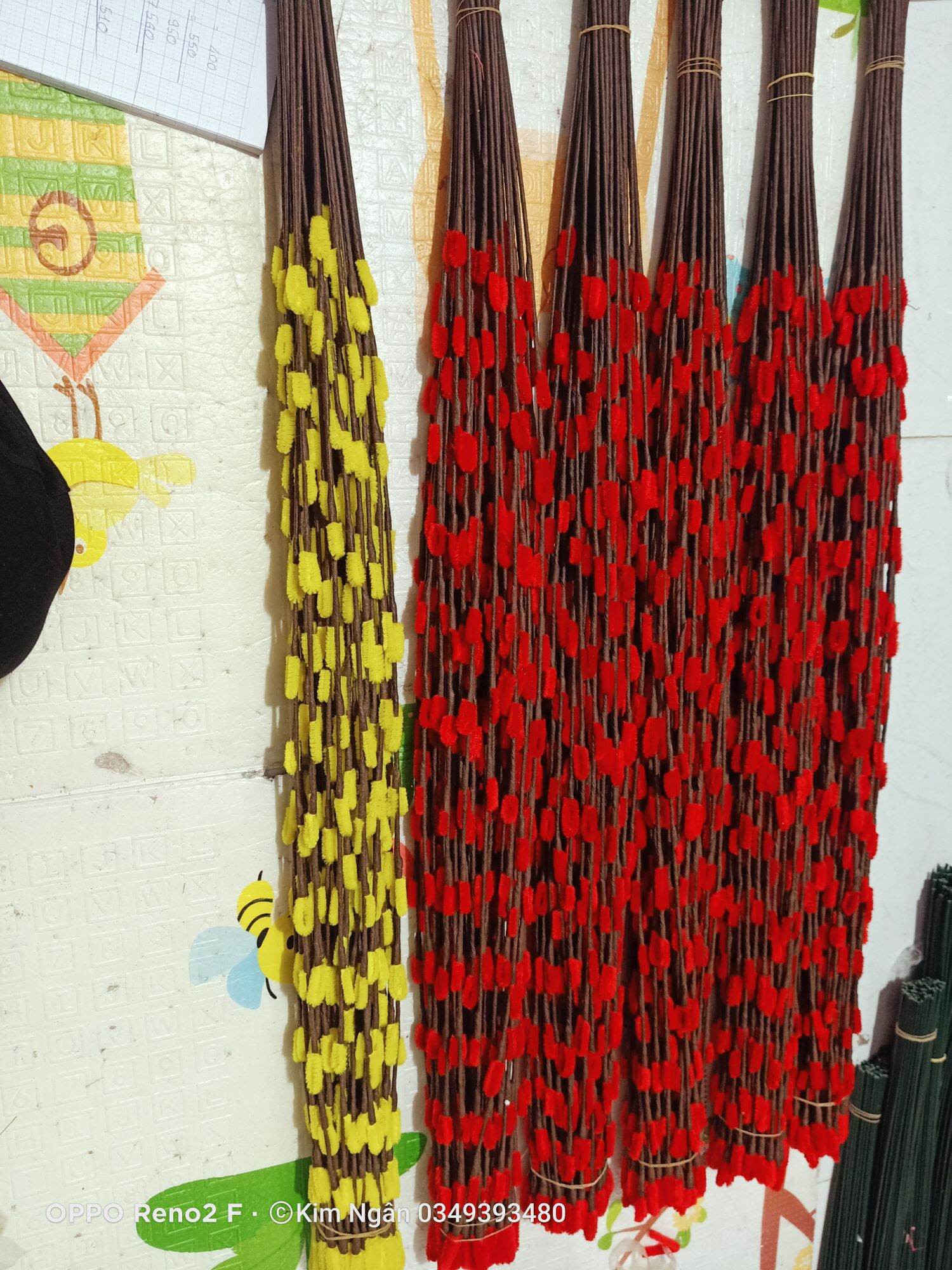 Nụ Tầm Xuân Bó 10 cành Đỏ 40cm