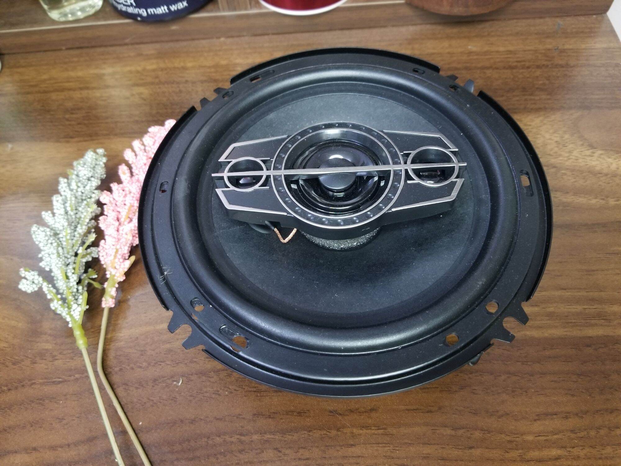 Loa cánh cửa ô tô 16cm 350w hiệu pioneer ts-a1695s. loa đồng trục 6 inch.