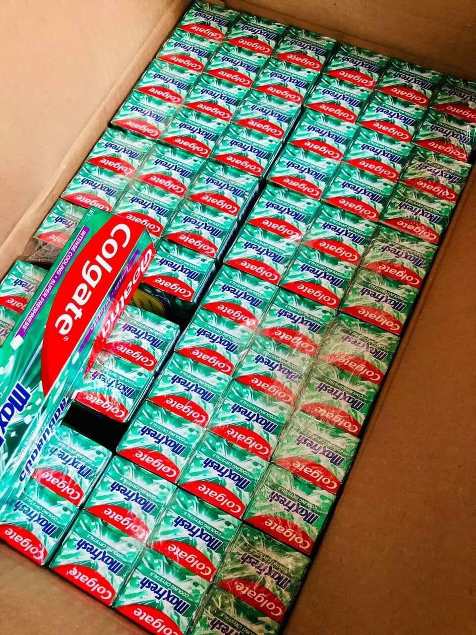 Kem đánh răng colgate Max fresh thái lan