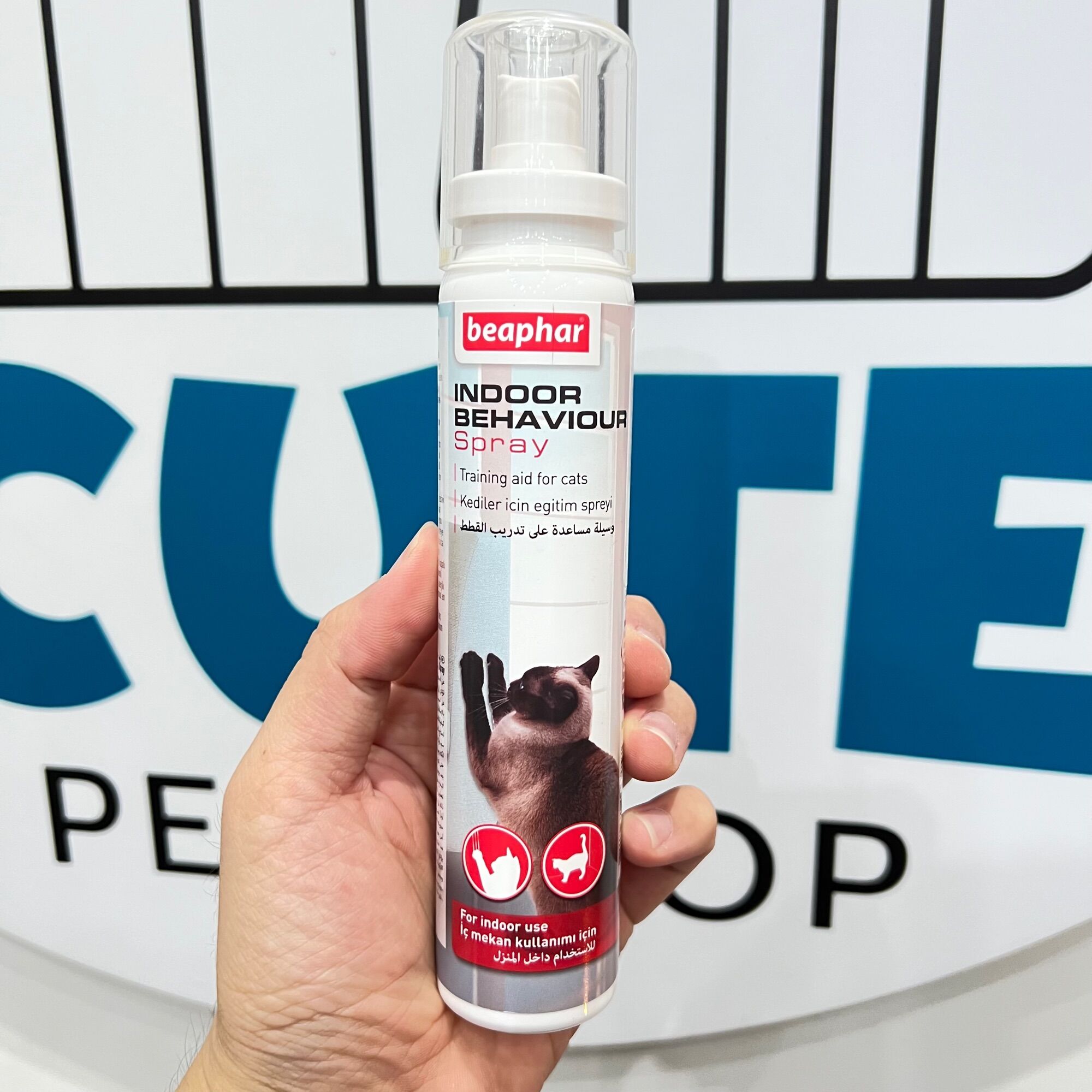 Xịt chống mèo/ chó cào phá đồ Beaphar Indoor Behavior 125ml