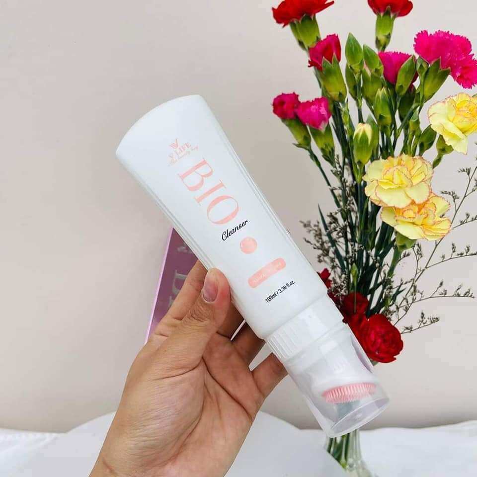 Sữa rửa mặt sinh học Vlife
