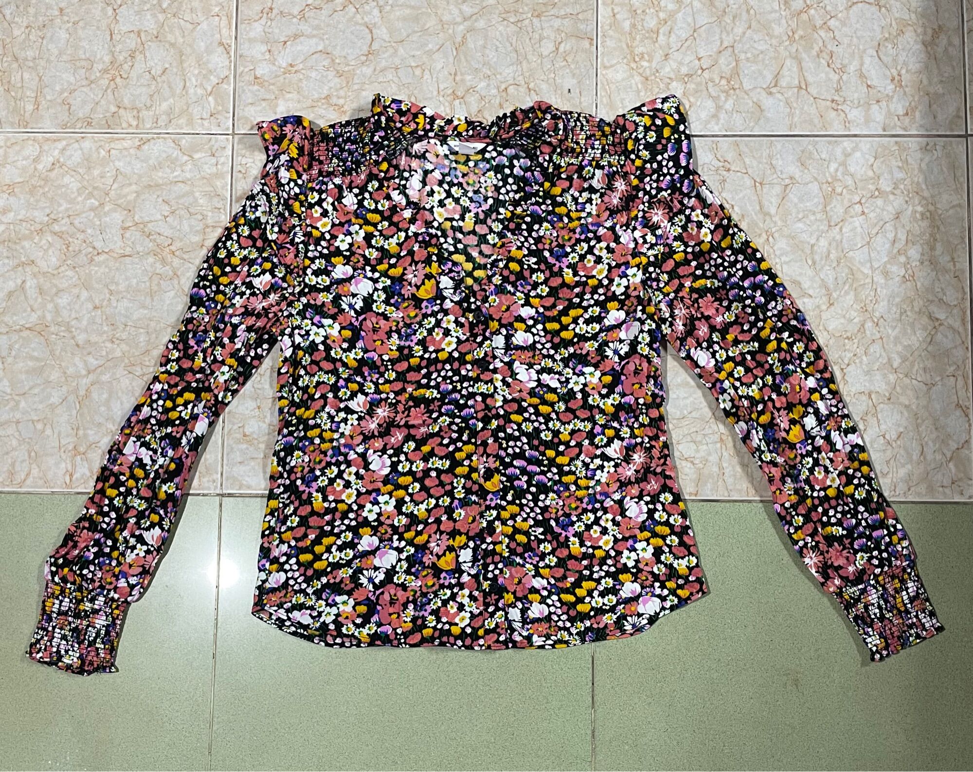 Áo Sonder Studio Dư Xịn Sang Trọng Lạ Mắt Size S M ( Có Sẵn )
